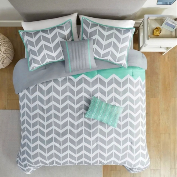 Comforter set - Picture 5 of 5